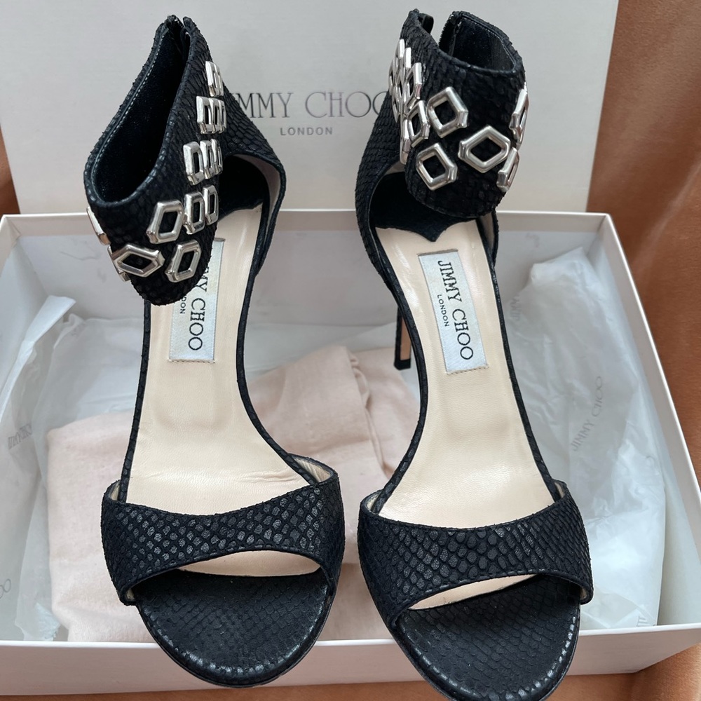 VEUC Jimmy Choo black snake skin pump with studs size 7.5